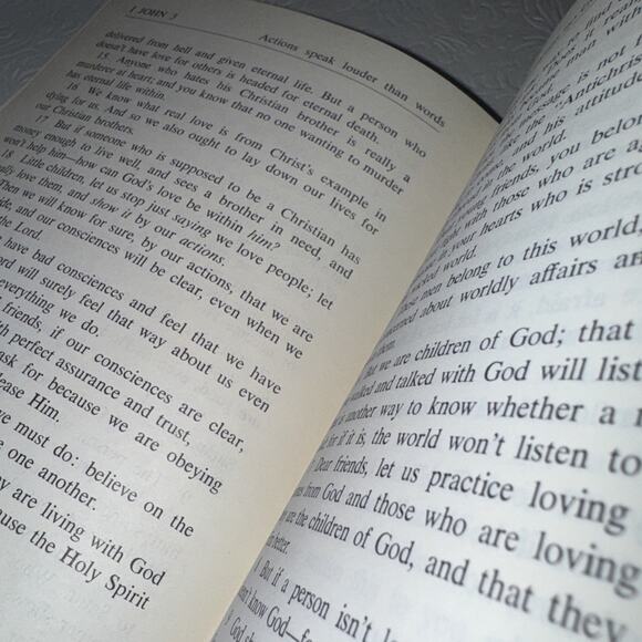 The Living New Testament Paraphrased 1967 Tyndale House Hard Cover Bible - Picture 6 of 7
